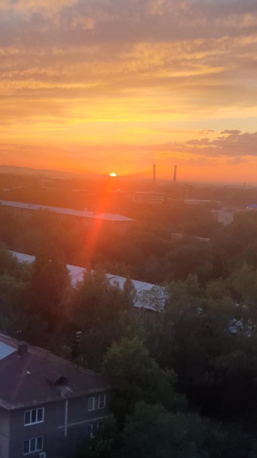 Uzak Apartment 2 アルマトイ エクステリア 写真